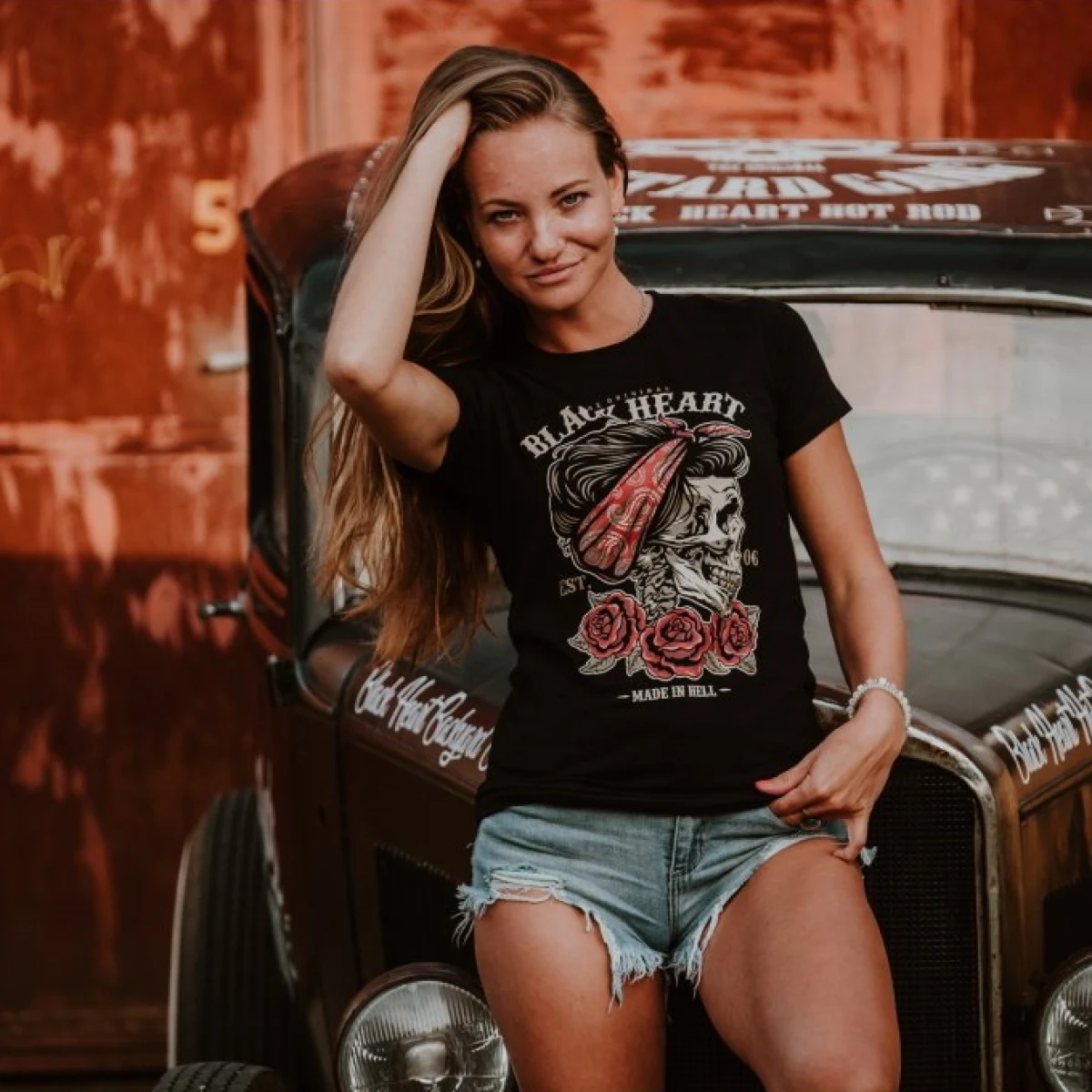 BLACK HEART Pin Up Skull čierna - XL · záber 2