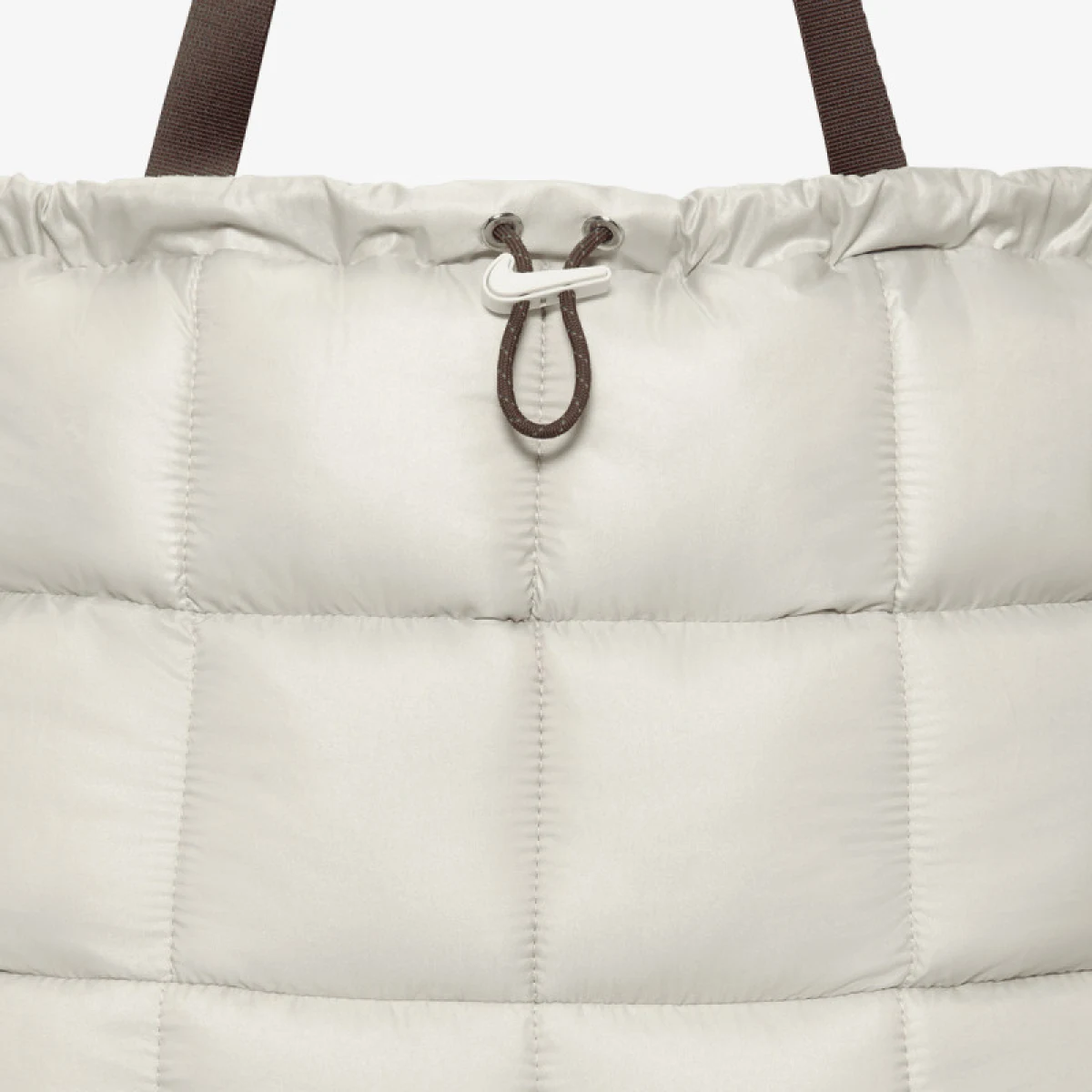 Dámska taška cez rameno NIKE Puffle Tote Bag 2.0 light bone mink brown sail · záber 5