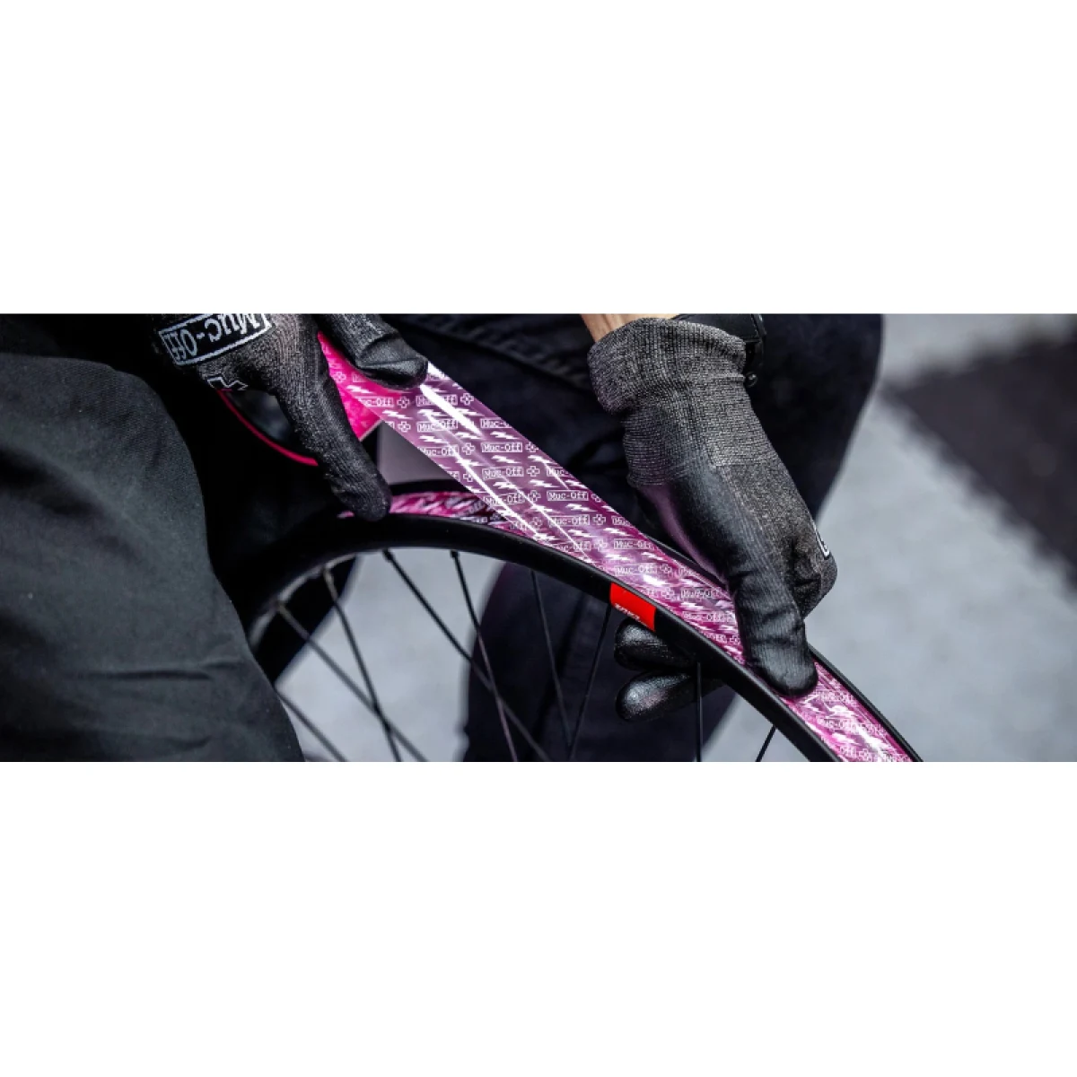 Plášť na kolo MUC-OFF Ultimate Tubeless Setup Kit-DH Trail Enduro · záber 4