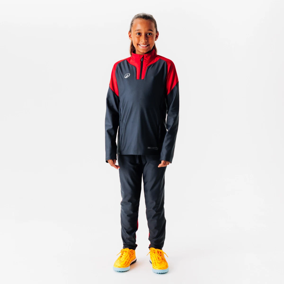 KIPSTA Detské futbalové nohavice Viralto Club sivo-červené 8-9 r (131-140 cm) · záber 2