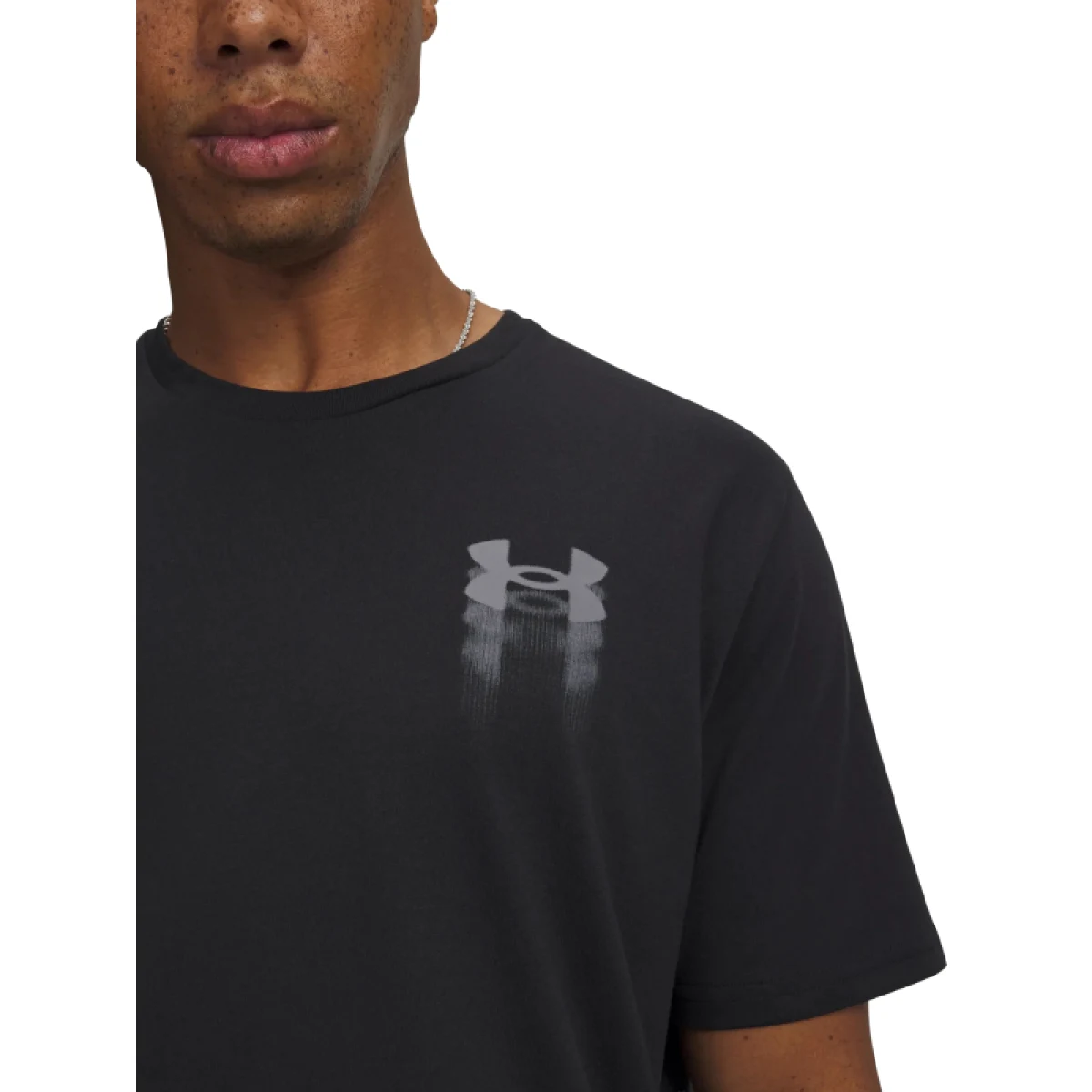 Pánske tričko s krátkym rukávom UNDER ARMOUR UA M BLUR LOGO SS-BLK · záber 2