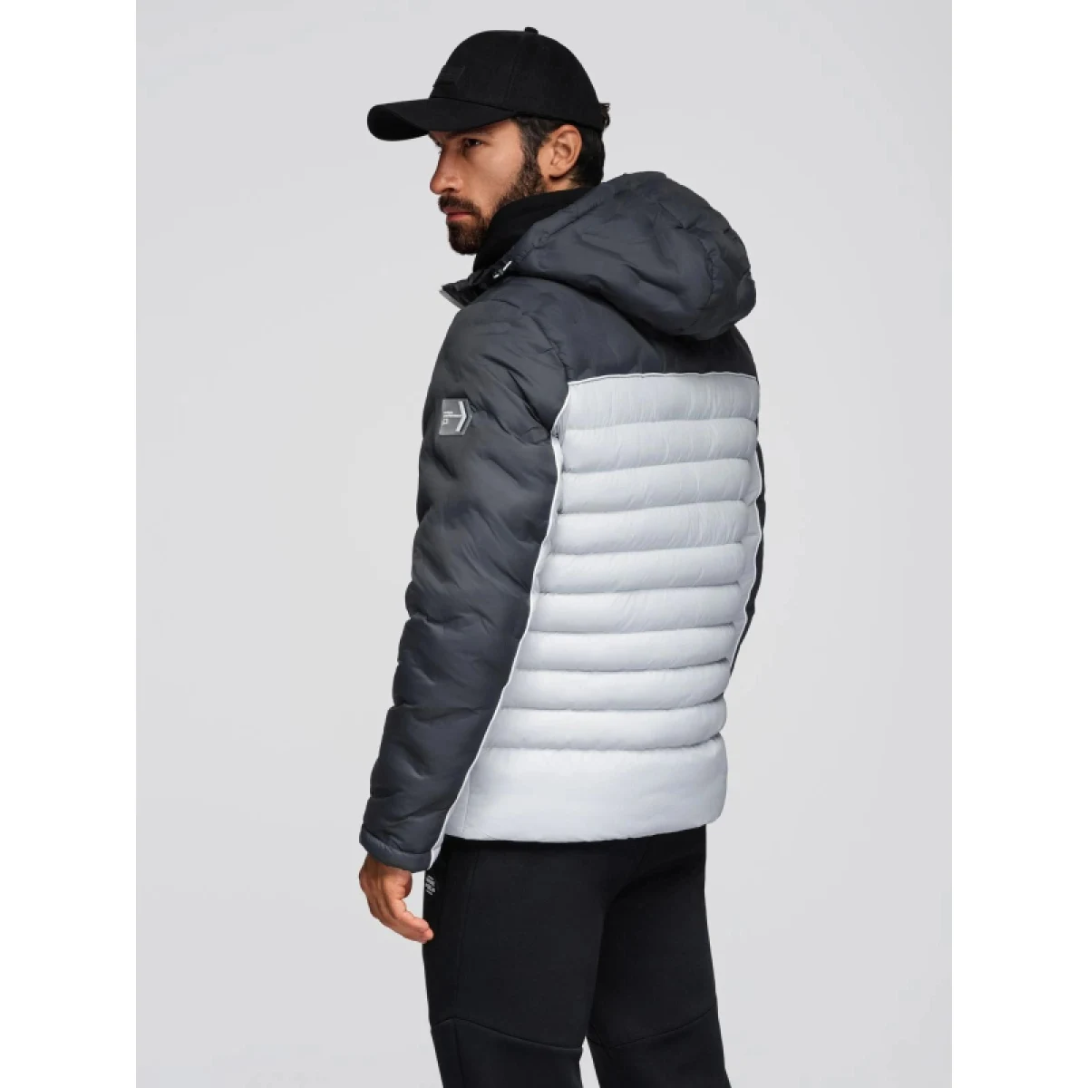 Pánska bunda s kapucňou OMBRE Jacket OM-JALP-0206 V-3 dark gray gray · záber 4