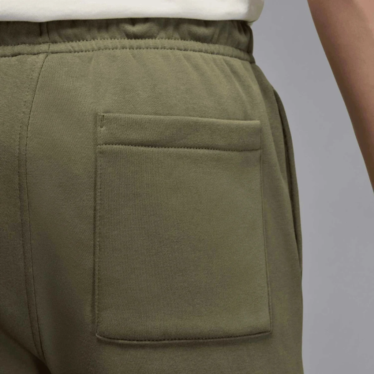 Pánske zateplené tepláky NIKE JORDAN BRK FLC PANT 222 KHAKI · záber 4