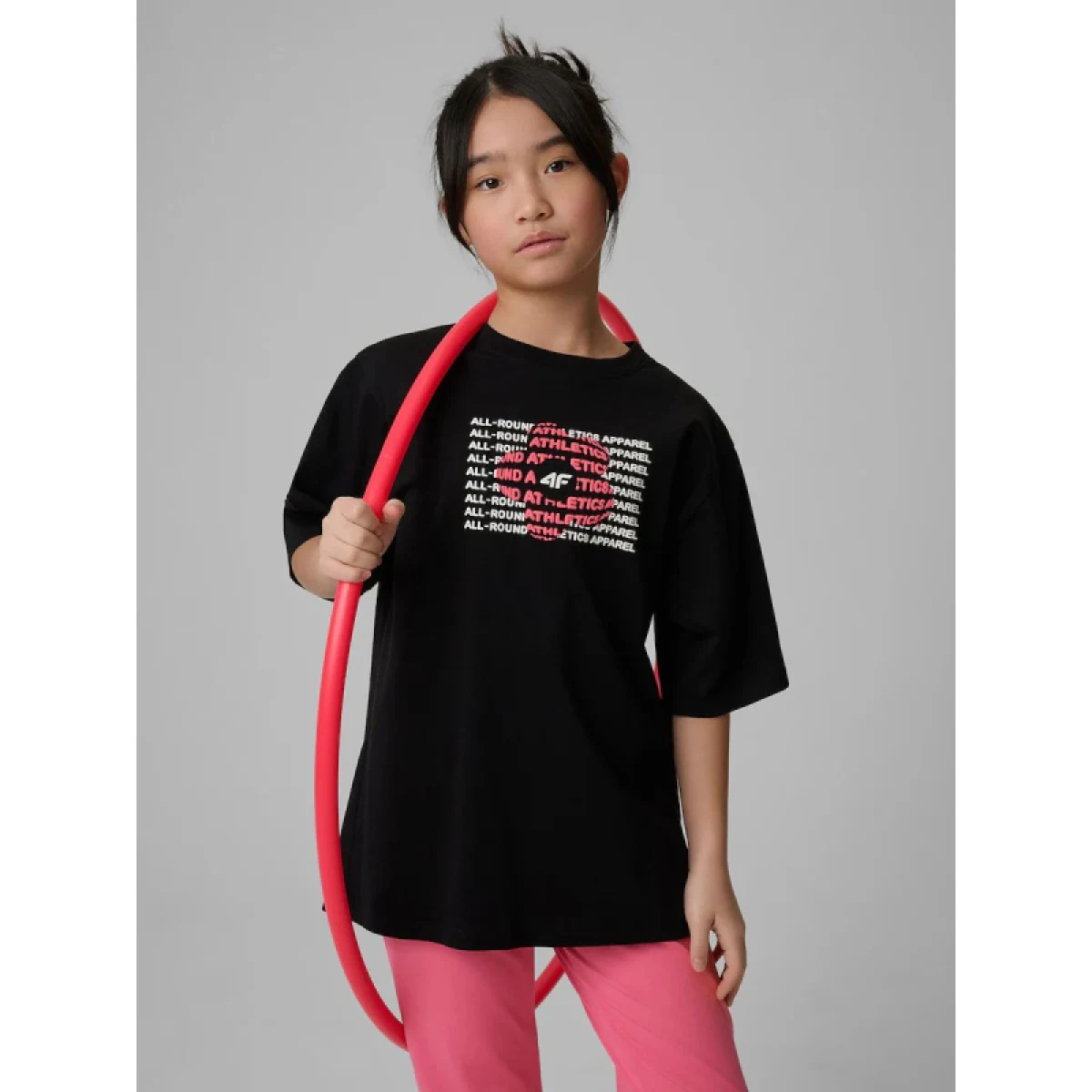 Dievčenské tričko s krátkym rukávom 4F JUNIOR TSHIRT F3302-20S-DEEP BLACK · záber 2