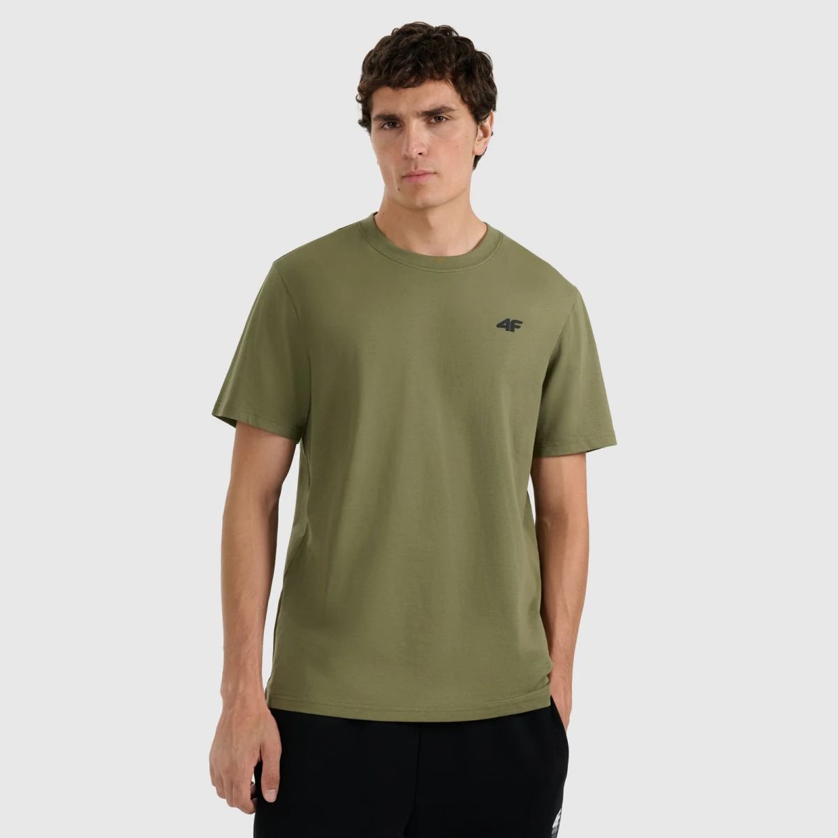 Pánské regular hladké tričko - khaki · záber 1