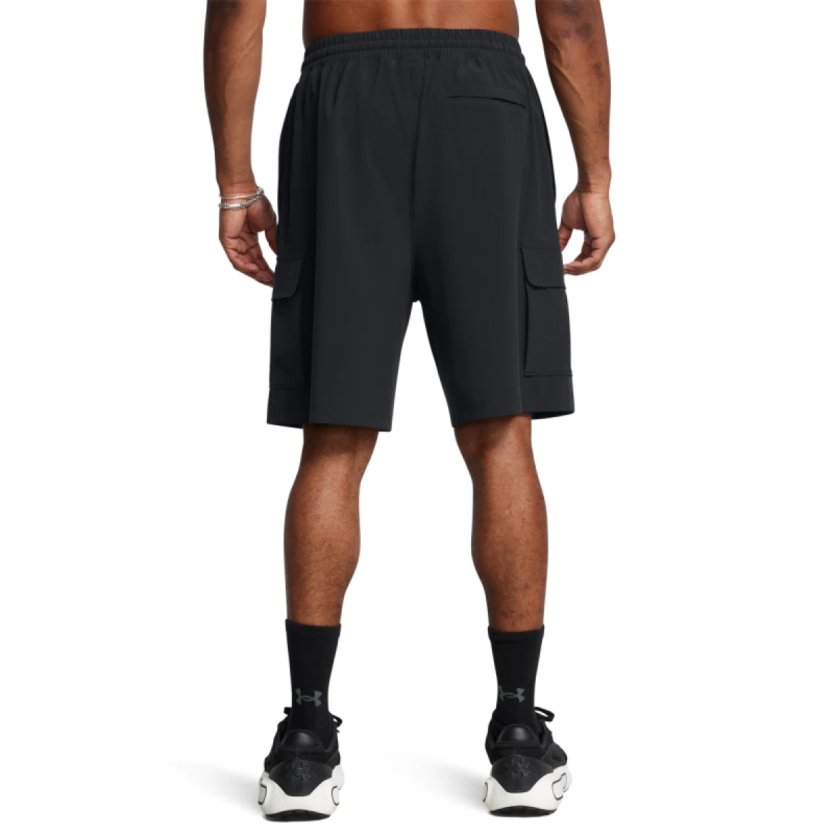 Férfi melegítőnadrág rövidnadrág UNDER ARMOUR UA Vibe Woven Cargo Short-BLK · záber 2