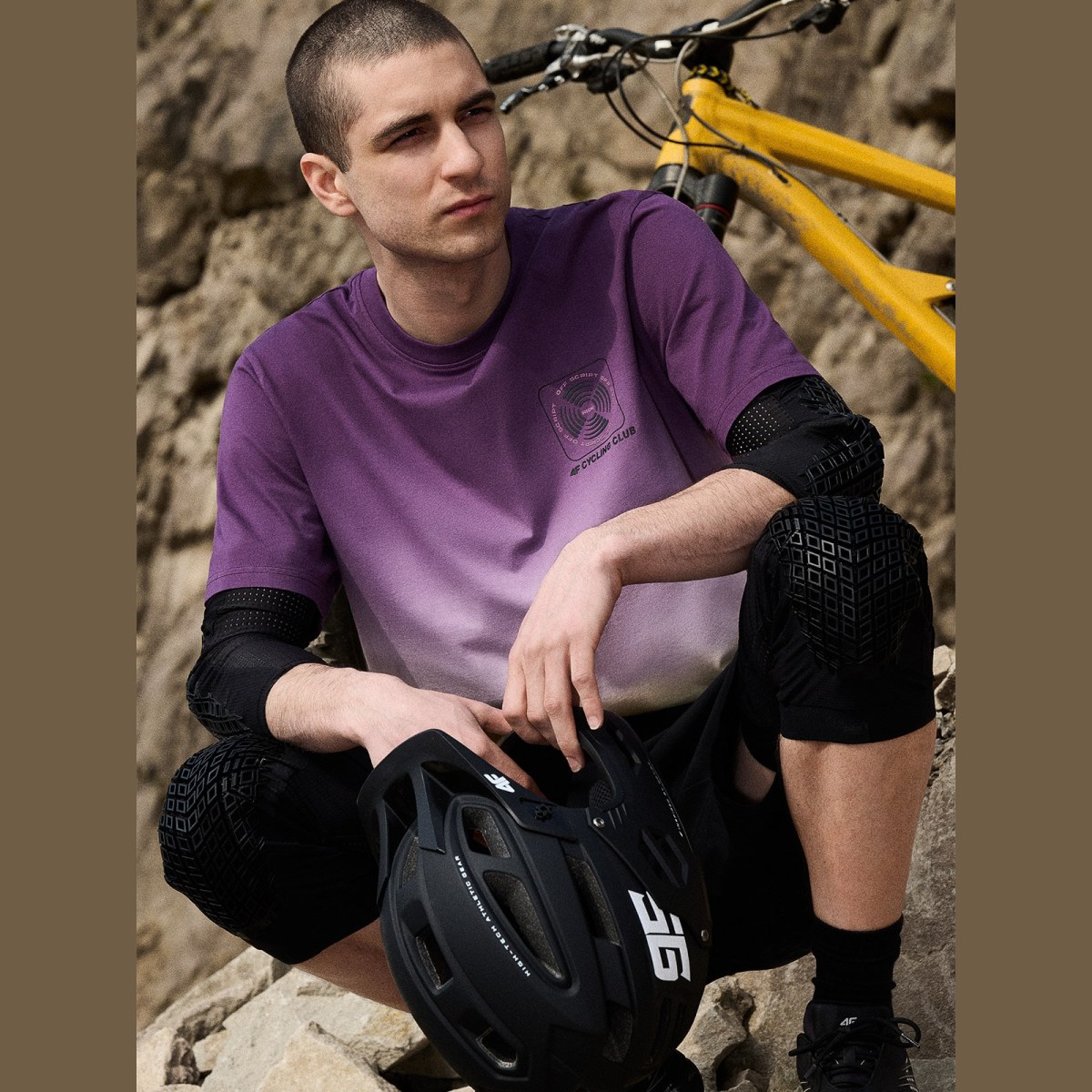 T-shirt relaxed s potlačou pánsky - fialový · záber 4