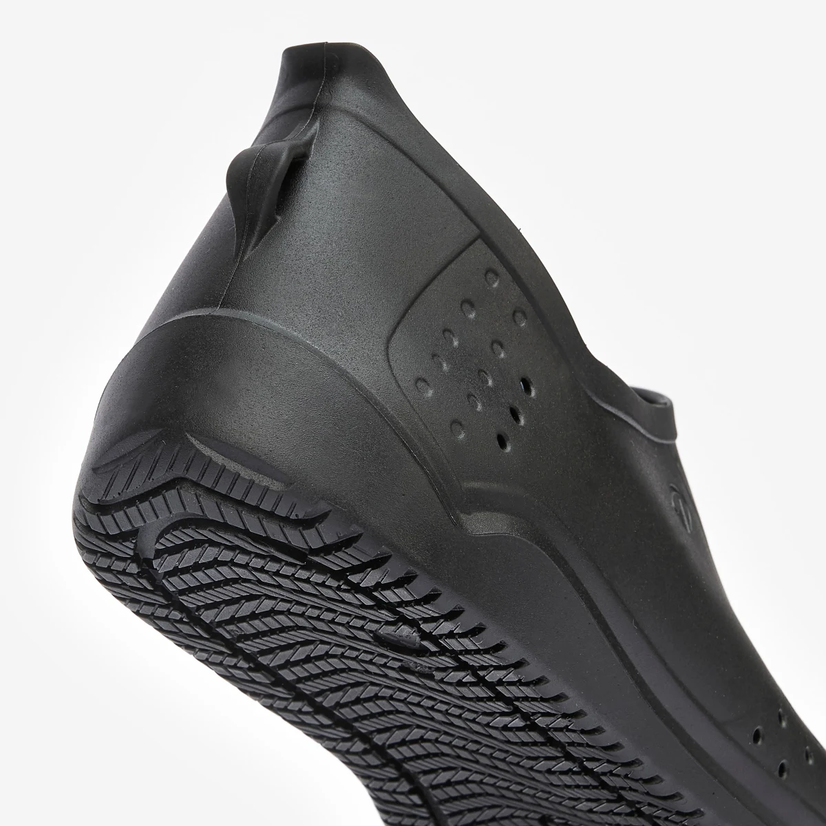DECATHLON Obuv do vody Aquashoe na cvičenie aquafitness mix čierna 39-40 · záber 2