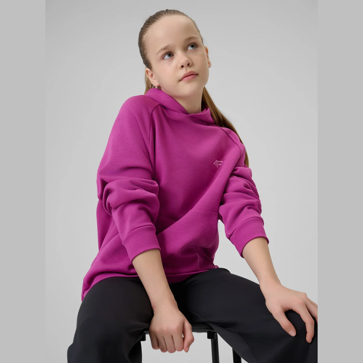 Dívčí tepláková mikina loose s kapucí - růžová · záber 1