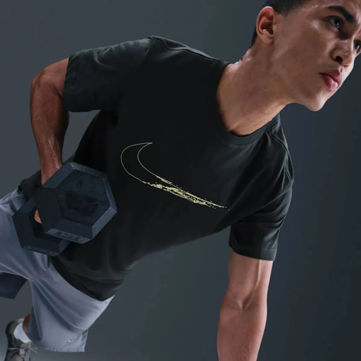 Pánske tričko s krátkym rukávom NIKE M NK DF TEE HBR SEAWEED LT LEMON TWIST · záber 4
