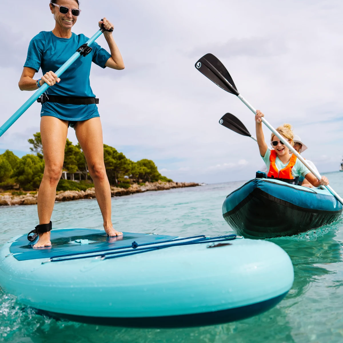 DECATHLON Elektrický motorček pre kajak alebo paddleboard bez · záber 2