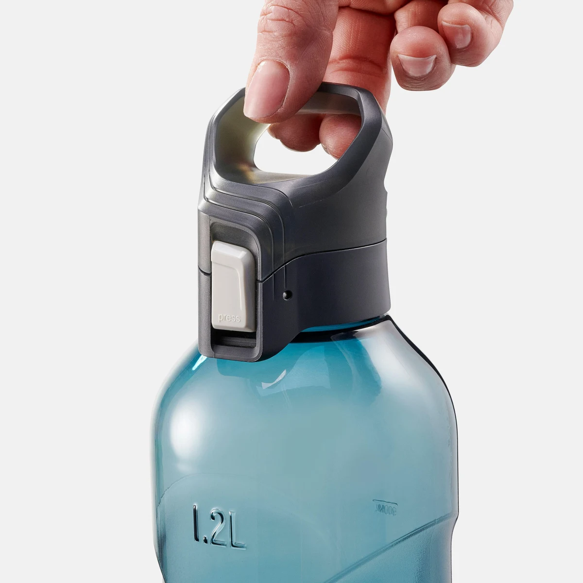 QUECHUA Plastová fľaša (Ecozen®) MH500 1,2 l modrá bez · záber 2