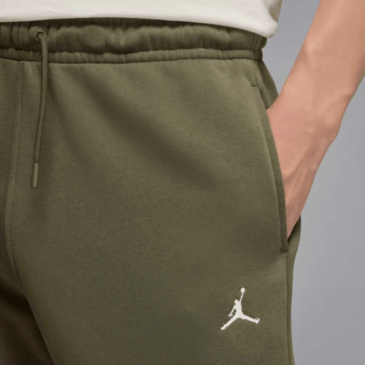 Pánske zateplené tepláky NIKE JORDAN BRK FLC PANT 222 KHAKI · záber 3