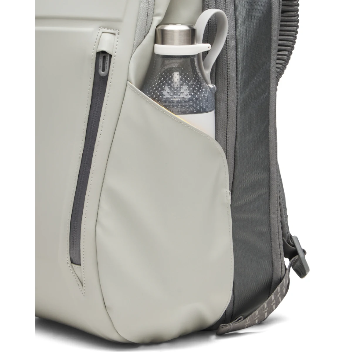 Batoh UNDER ARMOUR No Weigh Backpack-GRY · záber 5