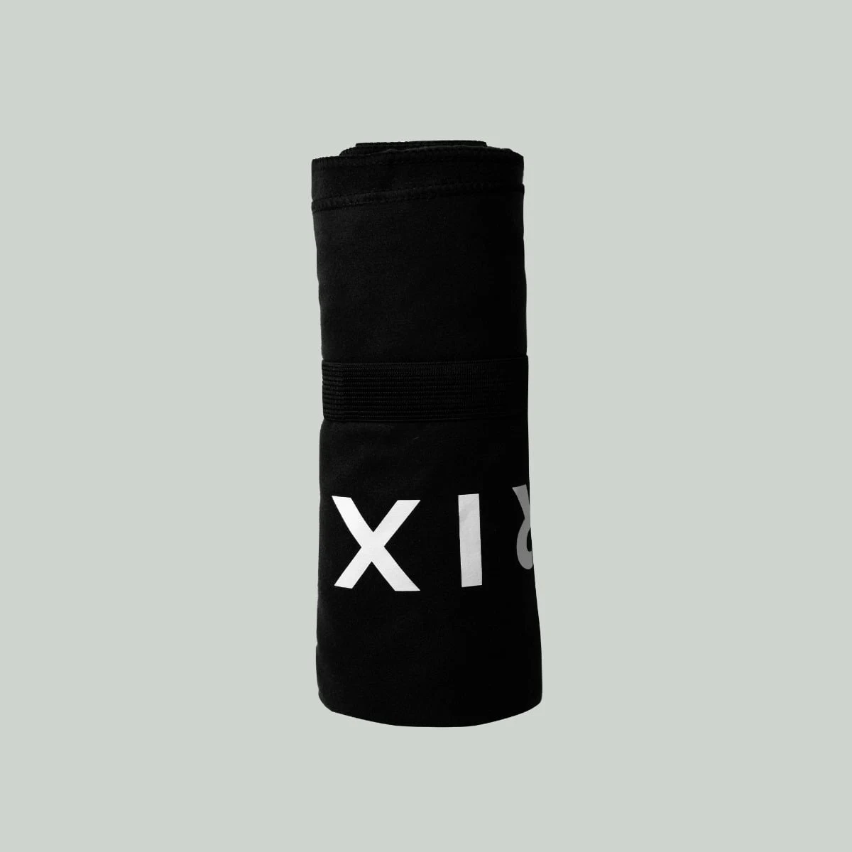 STRIX Sportovní ručník Medium Essential Black · záber 5