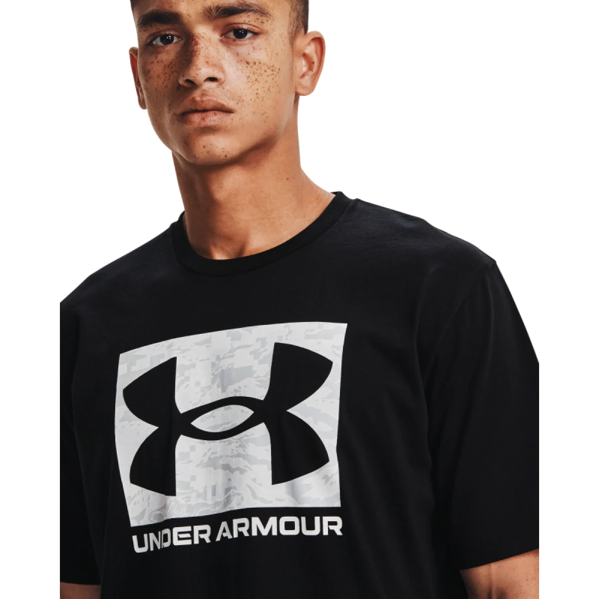 Pánske tričko s krátkym rukávom UNDER ARMOUR UA ABC CAMO BOXED LOGO SS-BLK · záber 2