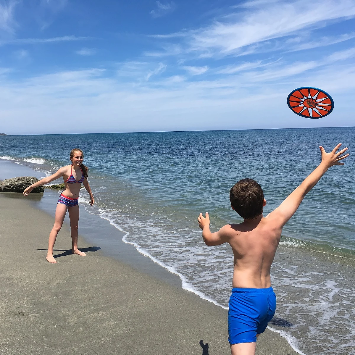 Frisbee - lietajúci tanier SCHILDKROT Neoprene Disc - červený · záber 2