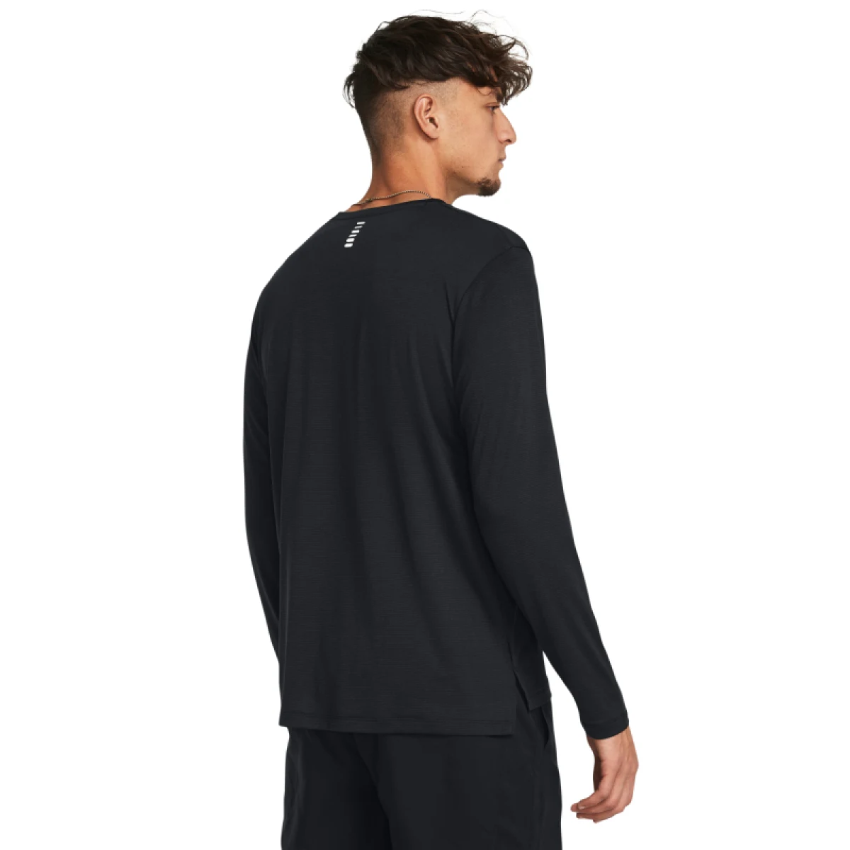 Pánské tréninkové tričko s dlouhým rukávem UNDER ARMOUR UA LAUNCH LONGSLEEVE-BLK · záber 3