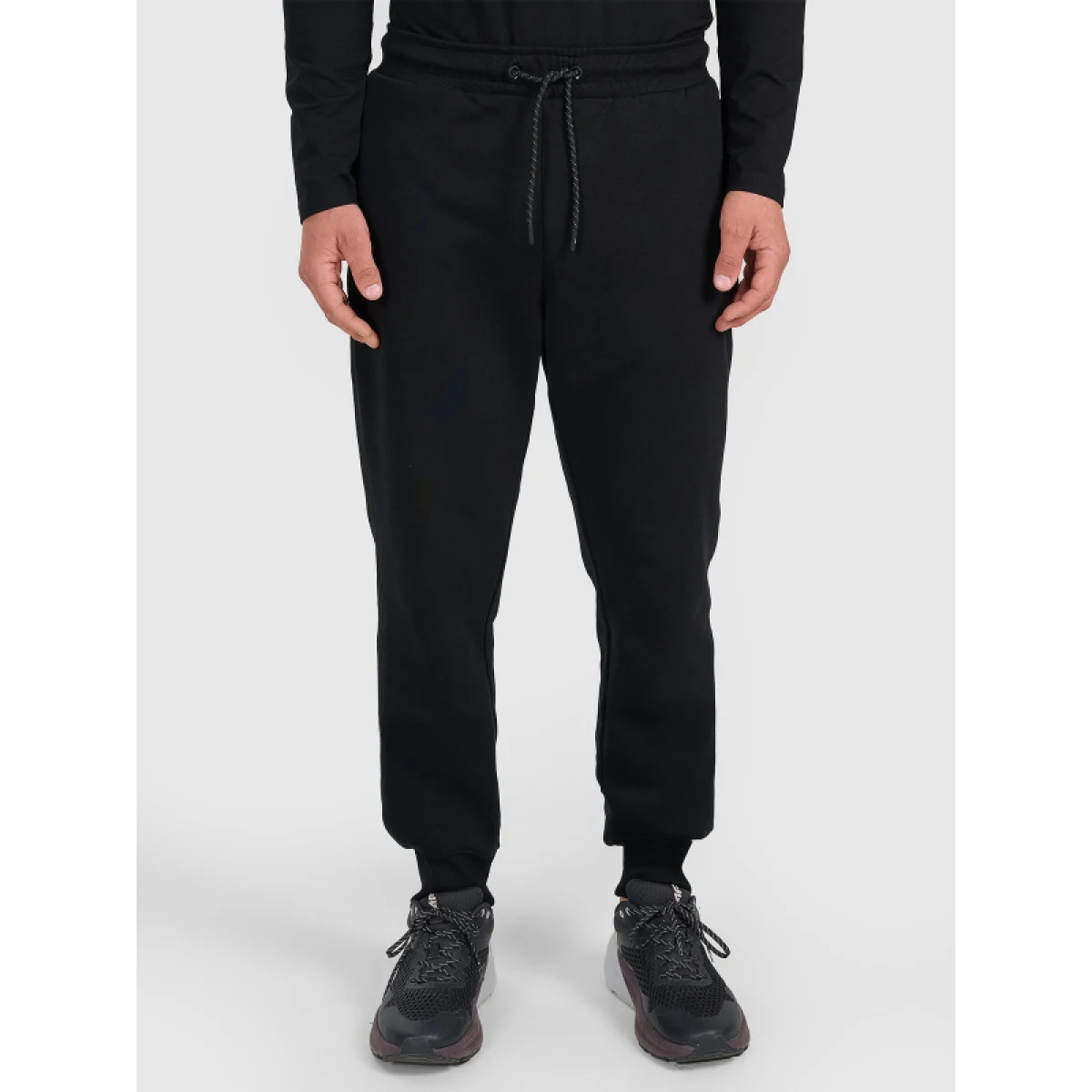 Pánske tepláky 4F TROUSERS CAS M1674-20S-DEEP BLACK · záber 2