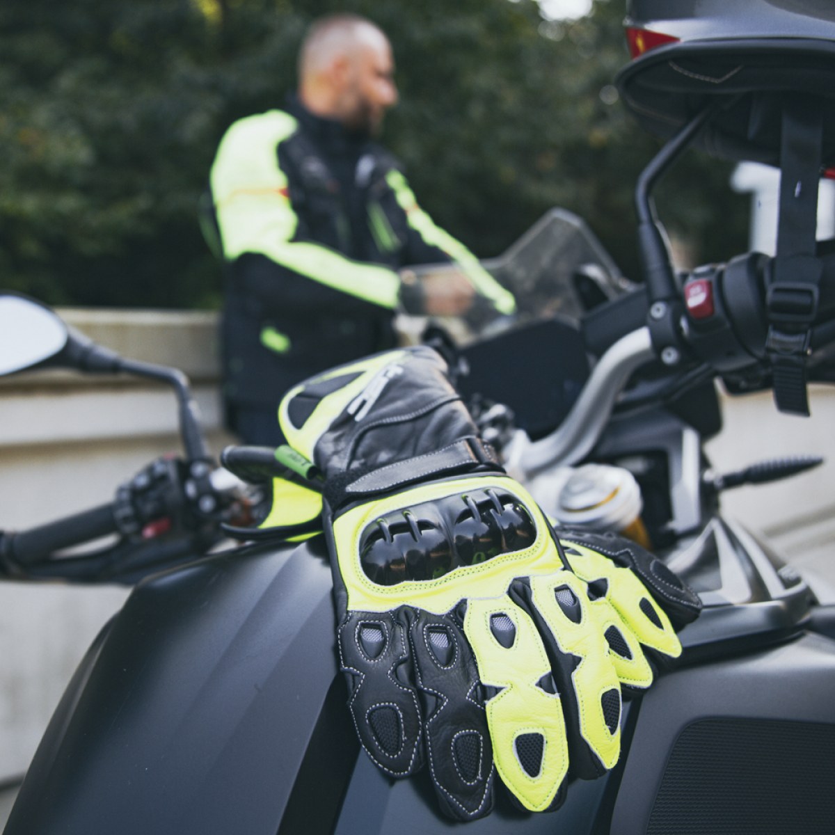 Motocyklové rukavice W-TEC Supreme EVO - Veľkosť: XL | Farba: Čierna · záber 2