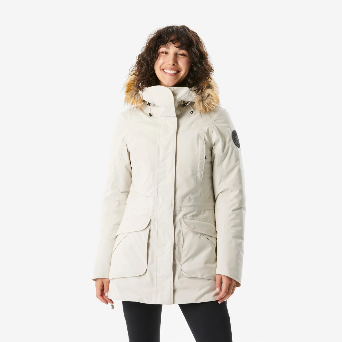 QUECHUA Dámska nepremokavá turistická parka NH900 béžová XS · záber 1