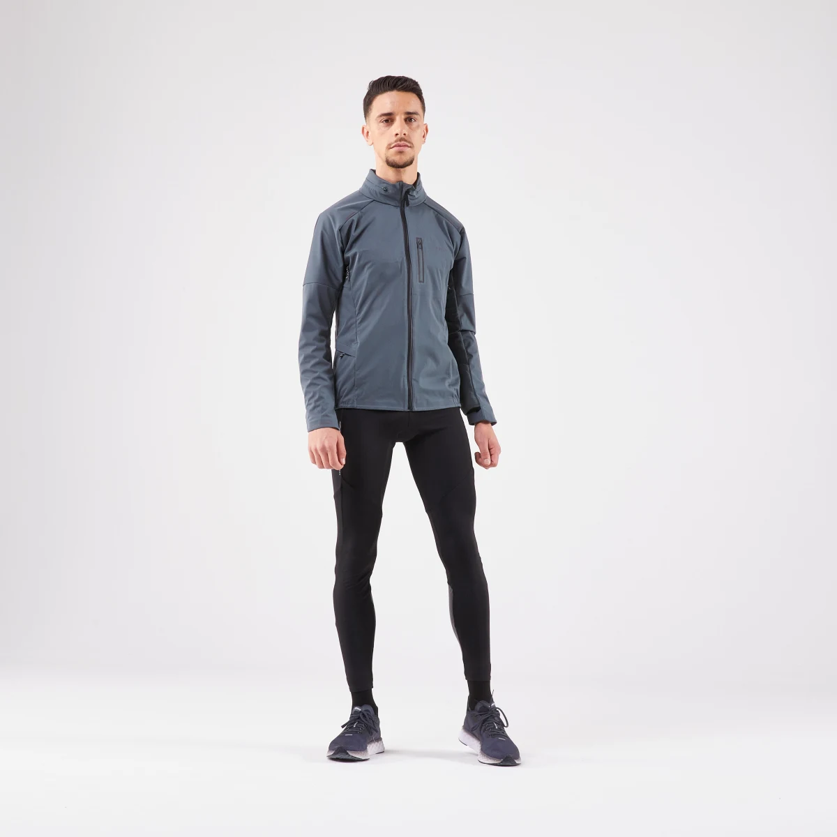 KIPRUN Pánske bežecké legíny Run 500 Warm hrejivé čierne S (W30 L33) · záber 2