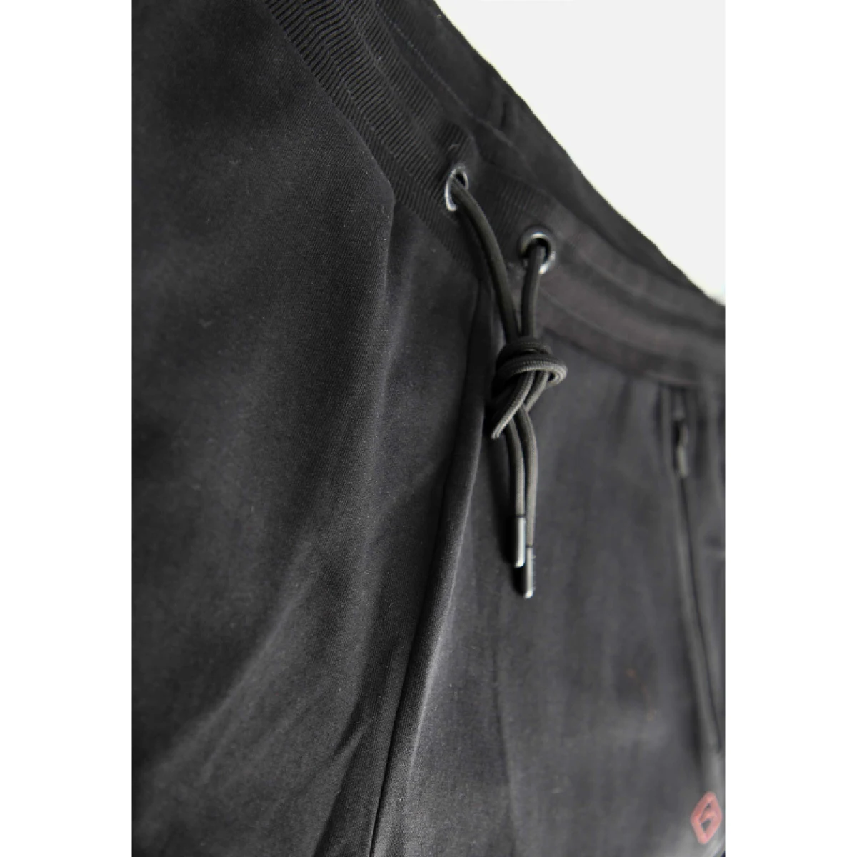 Pánské teplákové kraťasy VOLCANO N-TASO-700-BLACK · záber 3