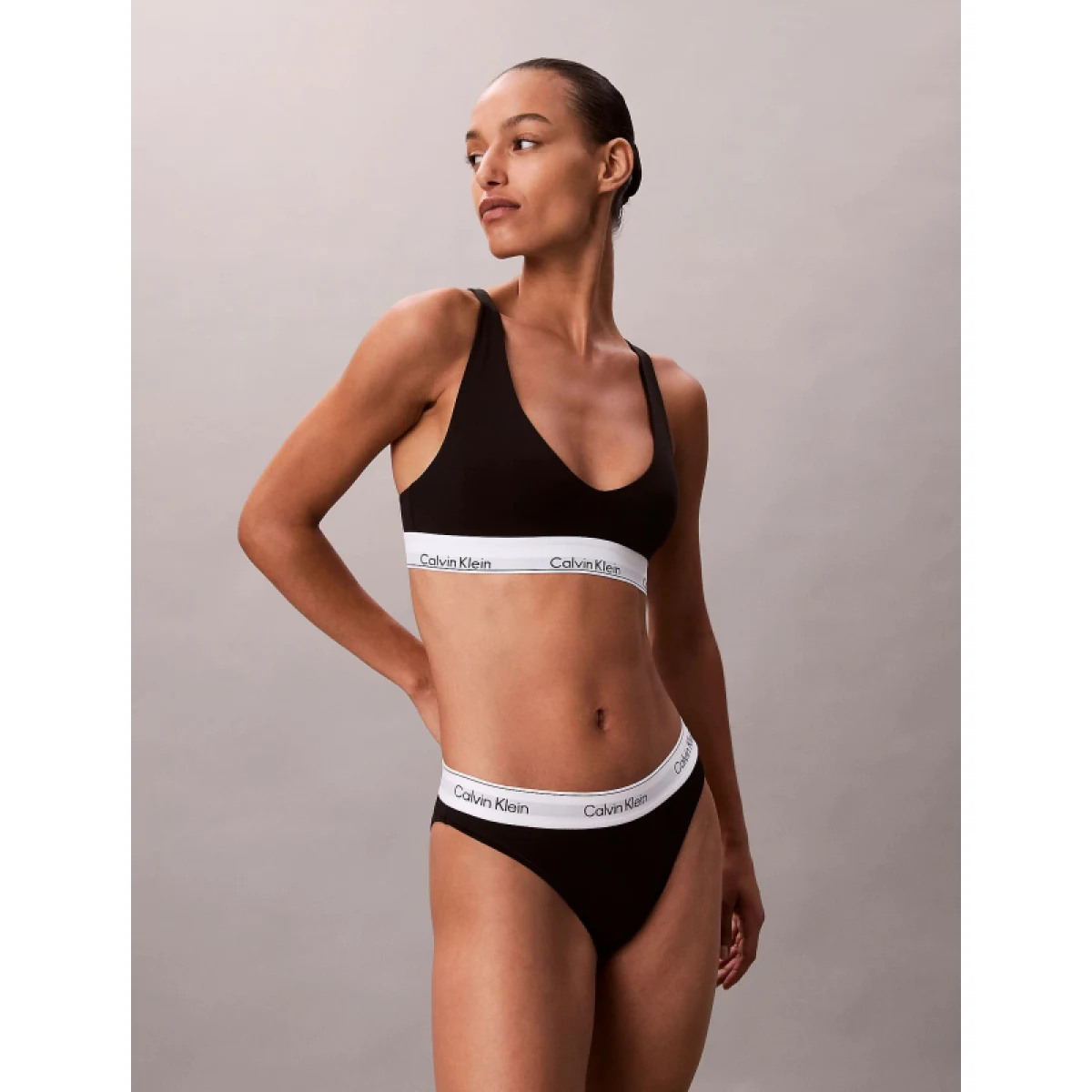 Dámske nohavičky CALVIN KLEIN Tanga Icon Cotton Modal black · záber 2