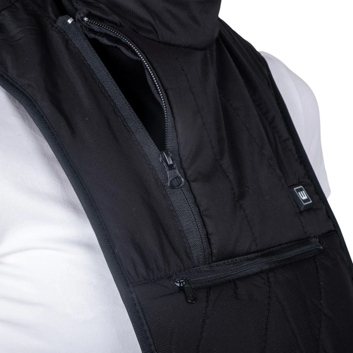 Vyhrievaný nákrčník W-TEC HEATneck, veľ. 39-52 cm · záber 5