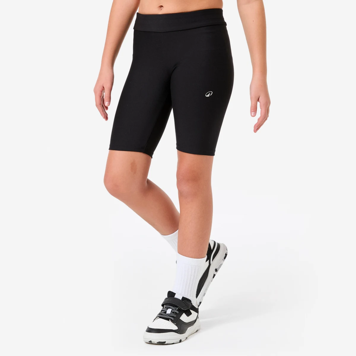 DECATHLON Dievčenské šortky cyklistický strih nepriehľadné čierne 5-6 r (113-122 cm) · záber 1