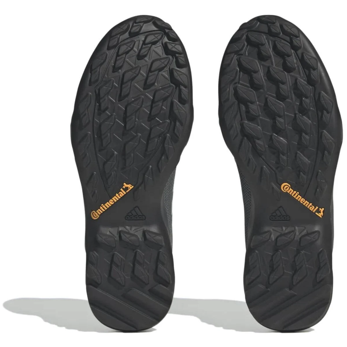 Adidas Terrex Ax3 - 42 ⅔ · záber 3