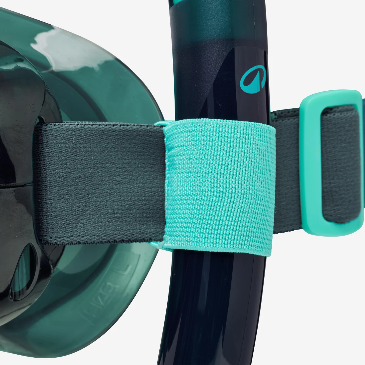 DECATHLON Šnorchlovacia sada 100 Comfort Drytop s ochranou proti zahmlievaniu modrozelená M · záber 2