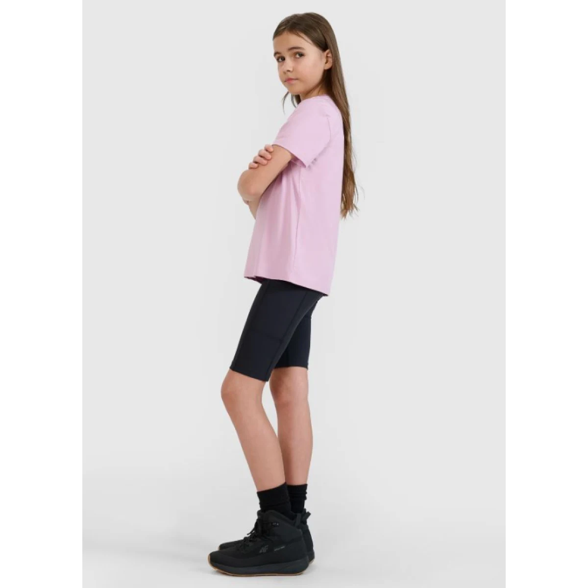 Dívčí tréninkové kraťasy 4F JUNIOR SHORTS FNK F0857-20S-DEEP BLACK · záber 3