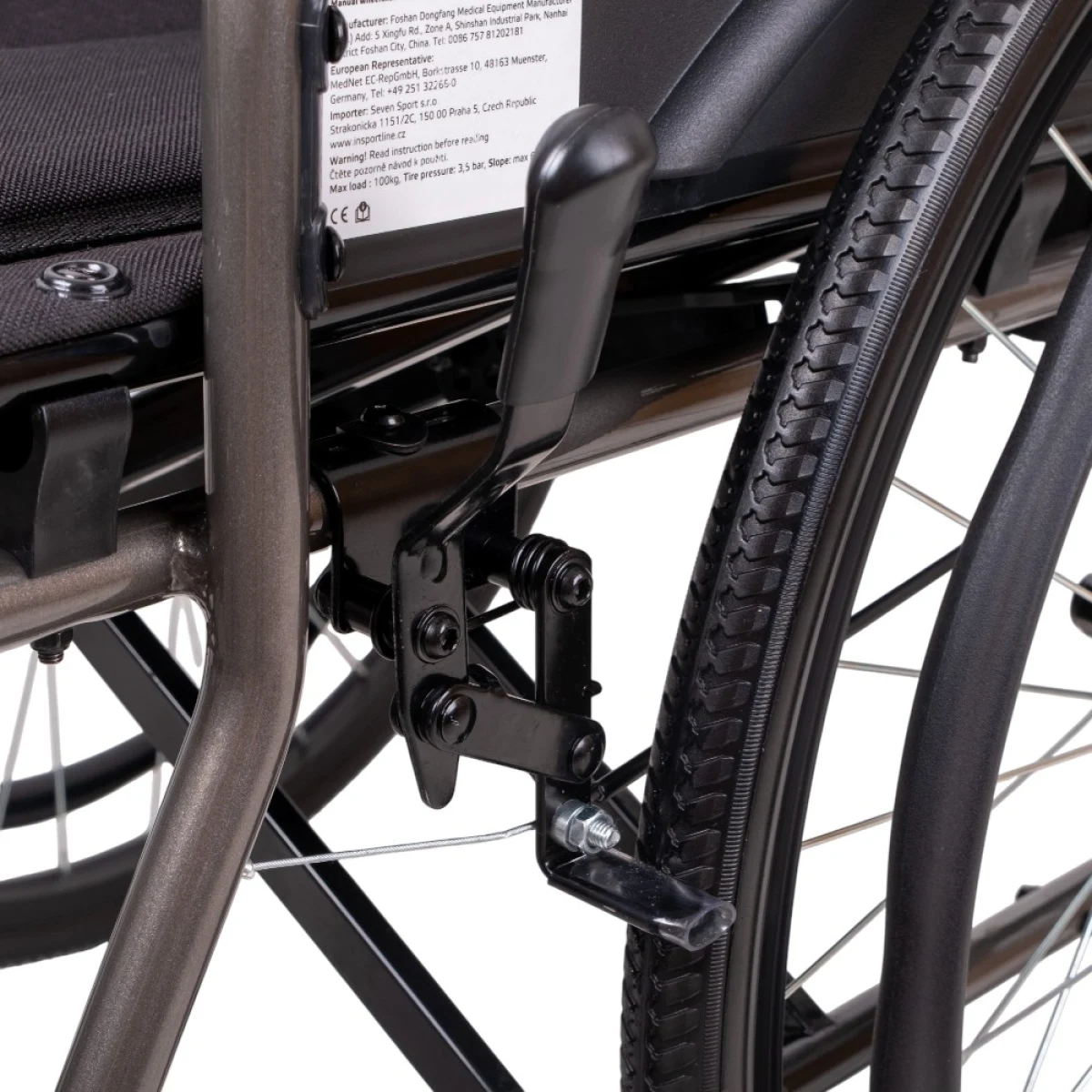 Mechanický skladací invalidný vozík inSPORTline Jakesully odľahčený • 13kg • do 100kg · záber 5
