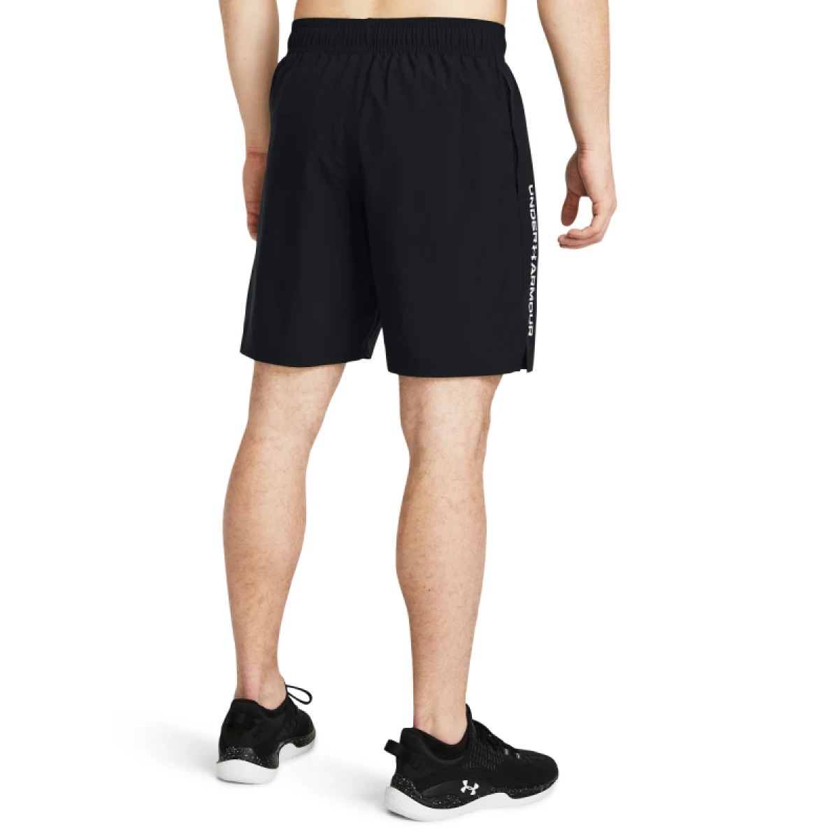 Pánské tréninkové kraťasy UNDER ARMOUR UA Tech Woven Wordmark Short-BLK · záber 3