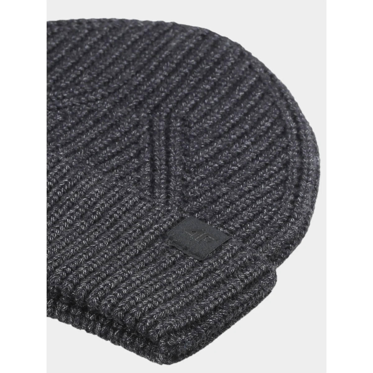 Pánska zimná čiapka 4F CAP WAW25ACAPM576-20M DEEP BLACK MELANGE · záber 3
