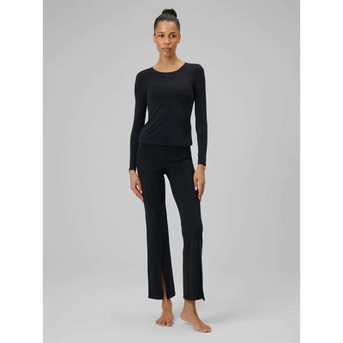 Dámské tréninkové tričko s dlouhým rukávem 4F LONGSLEEVE FNK F501-20S-DEEP BLACK · záber 5