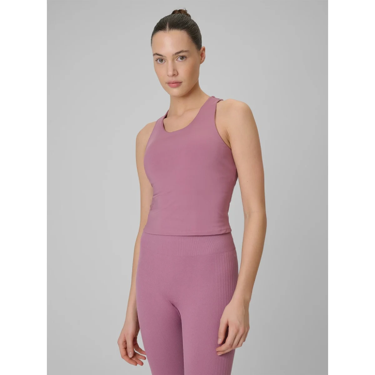 Dámske tréningové tričko bez rukávov 4F SLEEVELESS FNK F0769-65S-PALE CORAL · záber 2