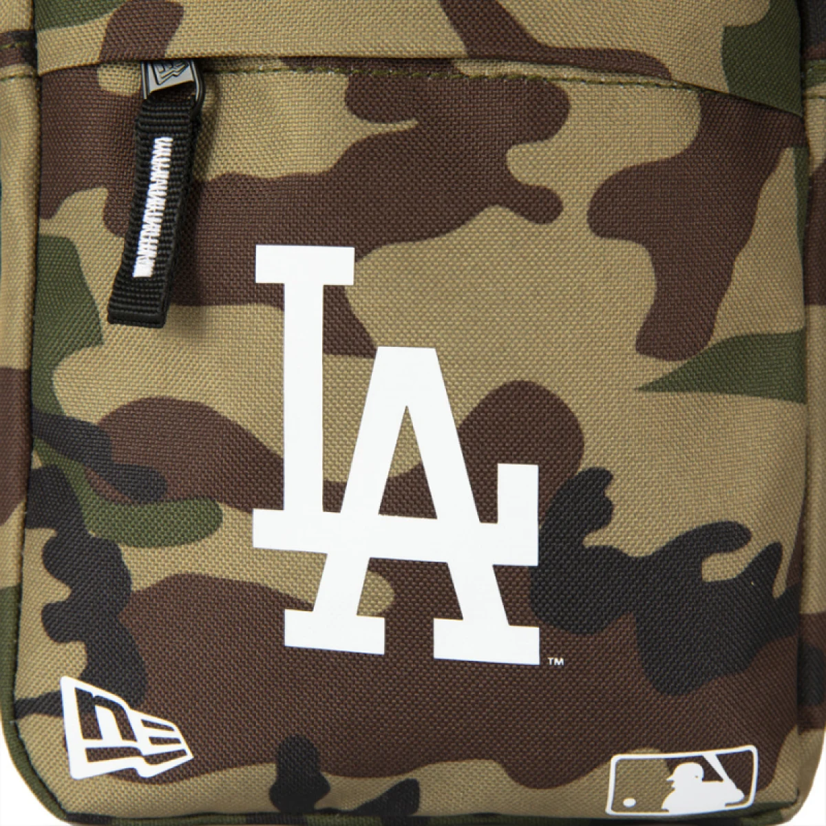Pánska malá taška cez rameno NEW ERA MLB Side bag LOSDOD · záber 2