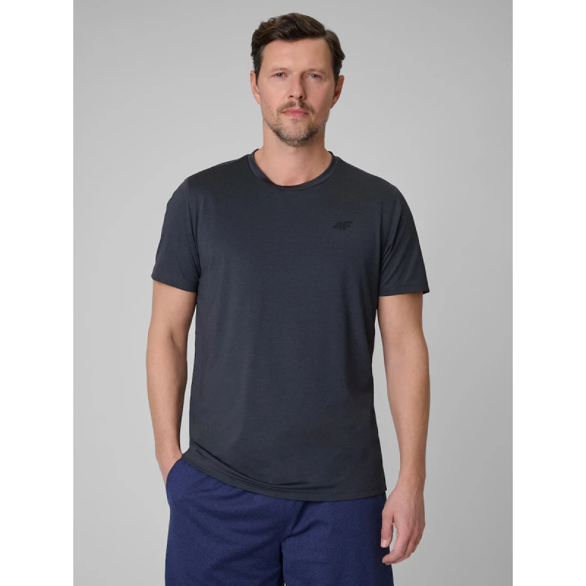 Pánské tréninkové tričko s krátkým rukávem 4F TSHIRT FNK M2140-21M-BLACK MELANGE · záber 2
