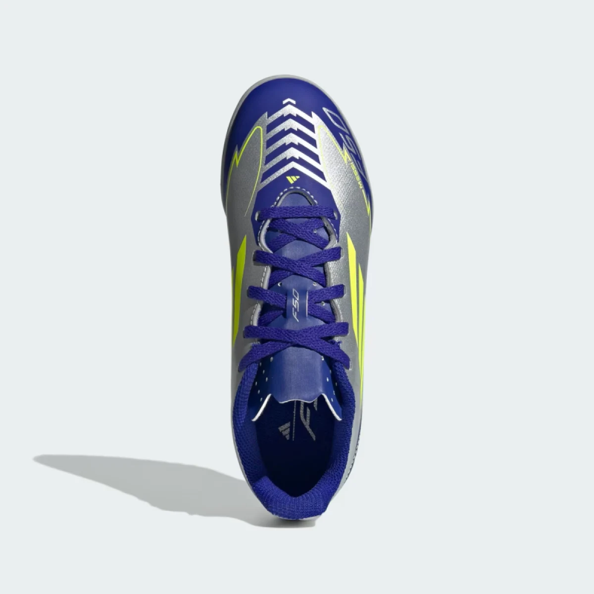 Chlapecké fotbalové kopačky turfy ADIDAS F50 Club Messi Jr TF silver metallic solar yellow lucid blue · záber 5