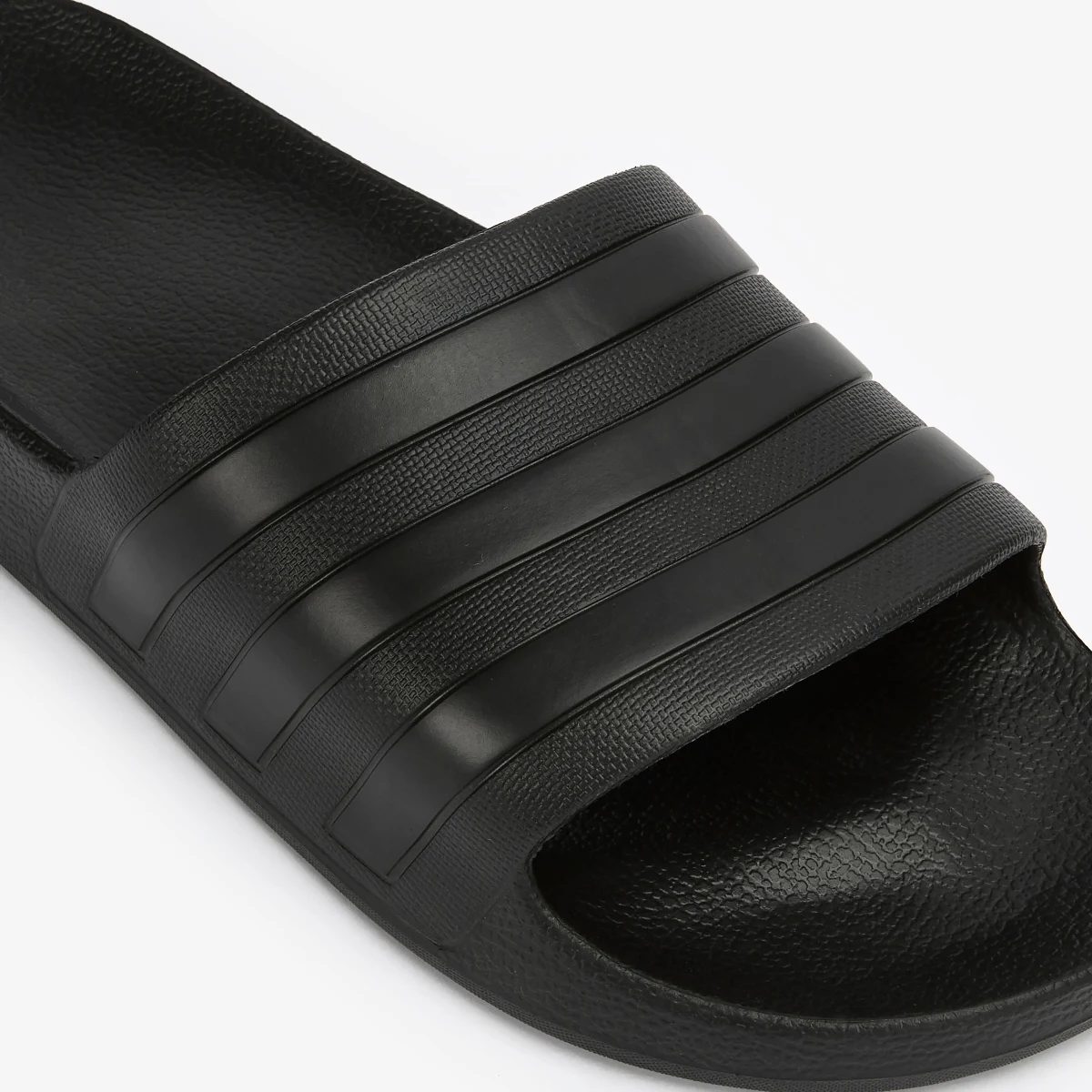 ADIDAS Plavecké šľapky Adilette Aqua čierne 40 1/2 · záber 2