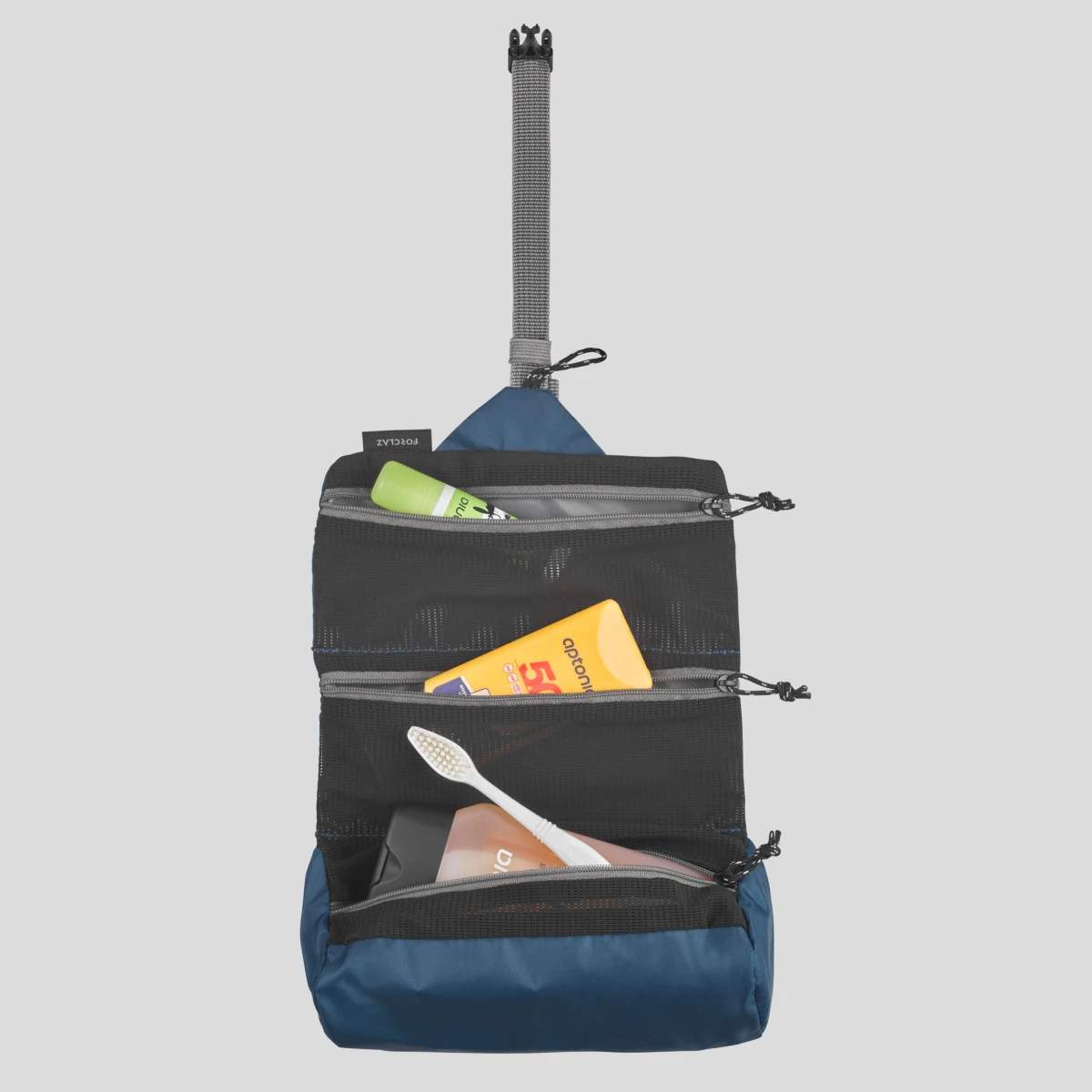 FORCLAZ Kompaktná toaletná taštička Ultralight na turistiku bez · záber 2