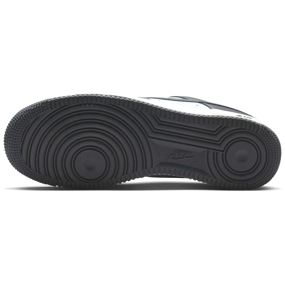 Nike Air Force 1 '07 - 42 · záber 8