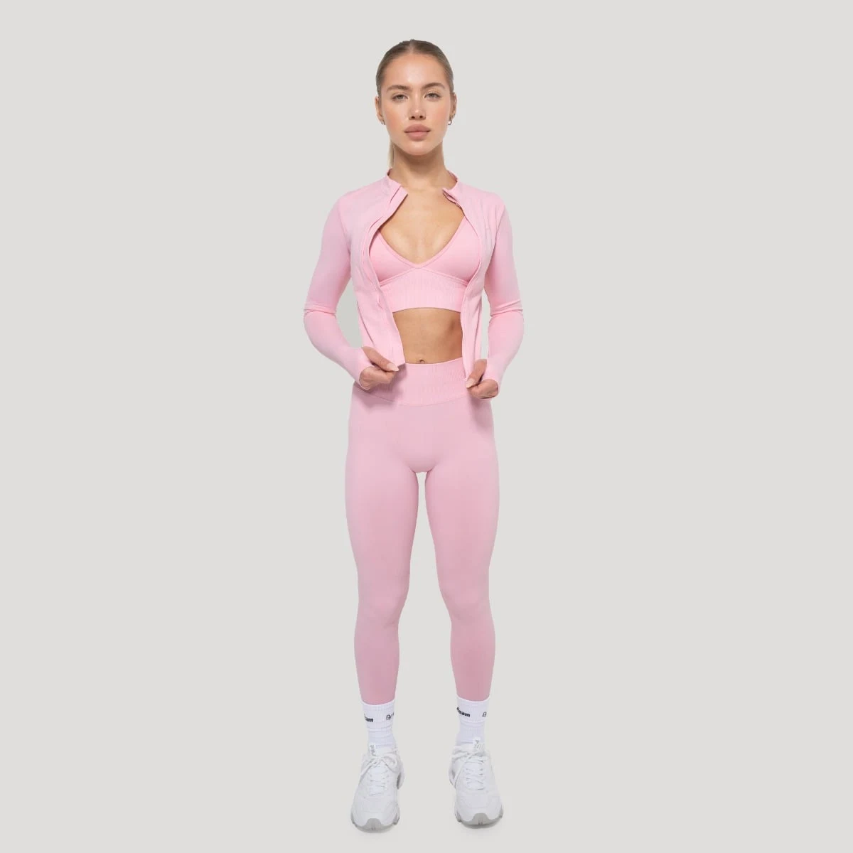 GymBeam Dámský sportovní top Luma Baby Pink - Velikost: S | Barva: Ružová | Hmotnost: 0,24 kg | Balení: 105 · záber 5