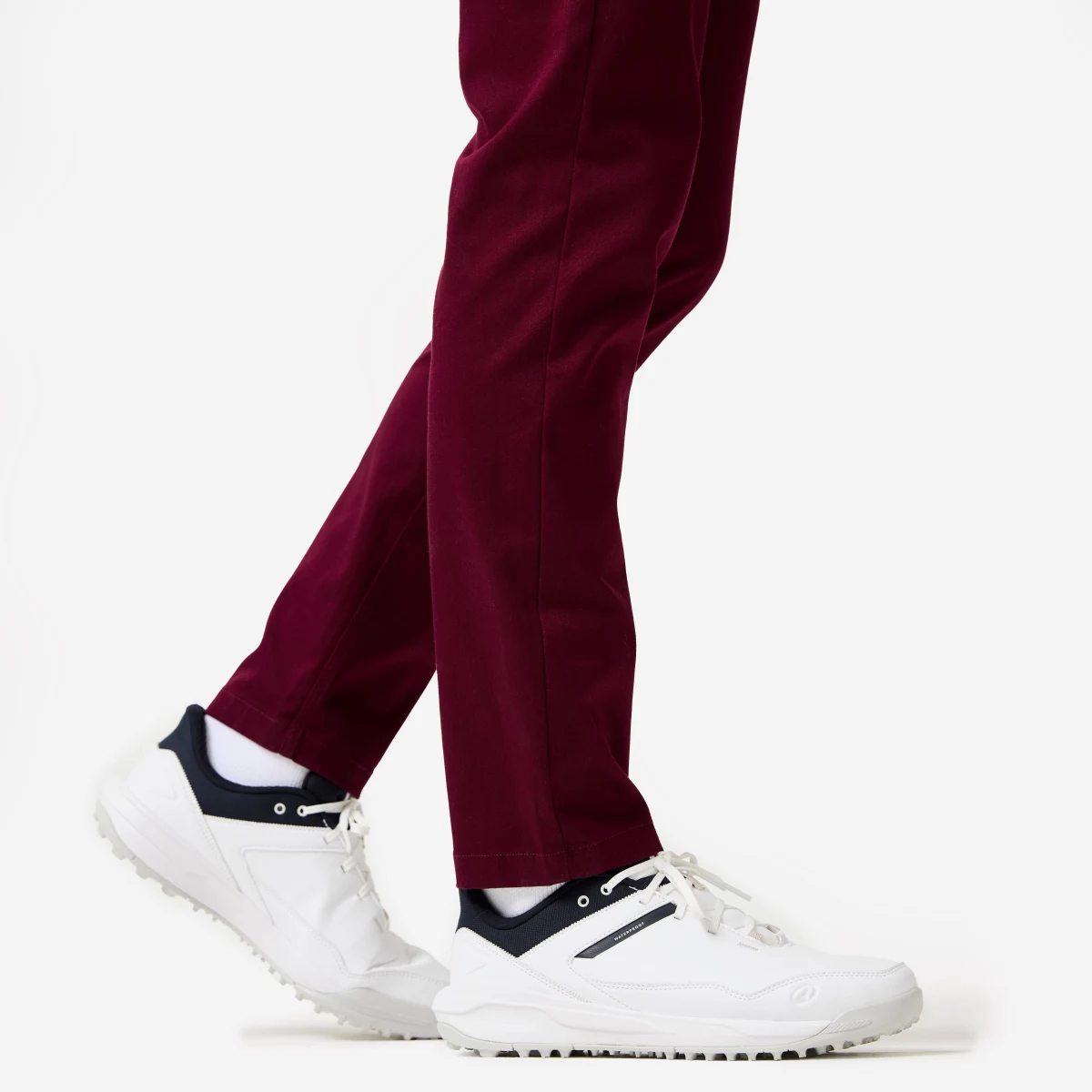 INESIS Nepremokavá golfová obuv MW500 unisex bieločierna 45 · záber 2