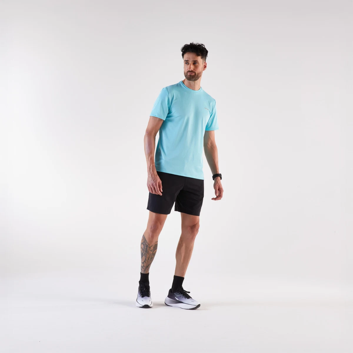 KIPRUN Pánske bežecké tričko Run 500 Graph modré M · záber 2