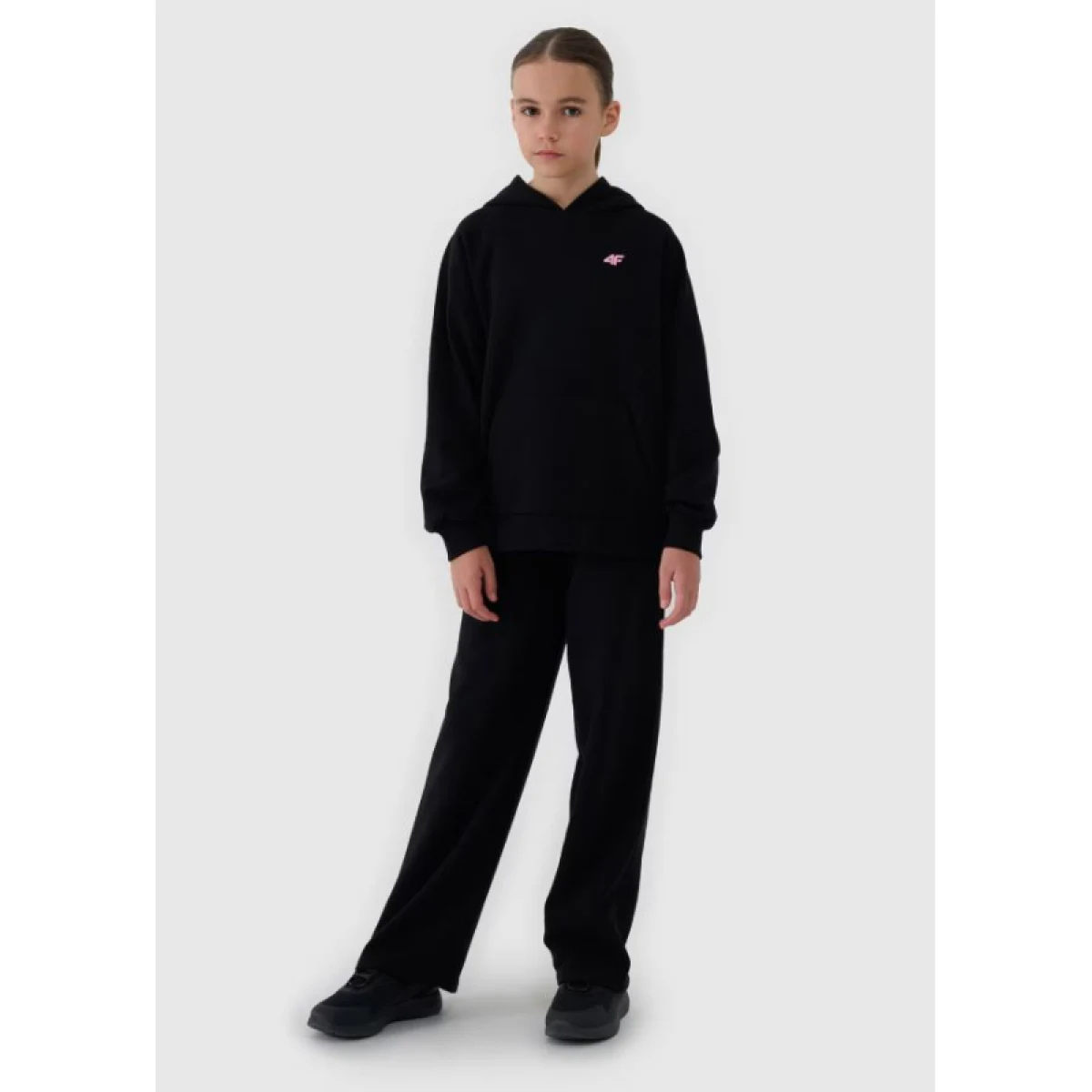 Dívčí mikina s kapucí 4F JUNIOR SWEATSHIRT F1478-20S-DEEP BLACK · záber 4