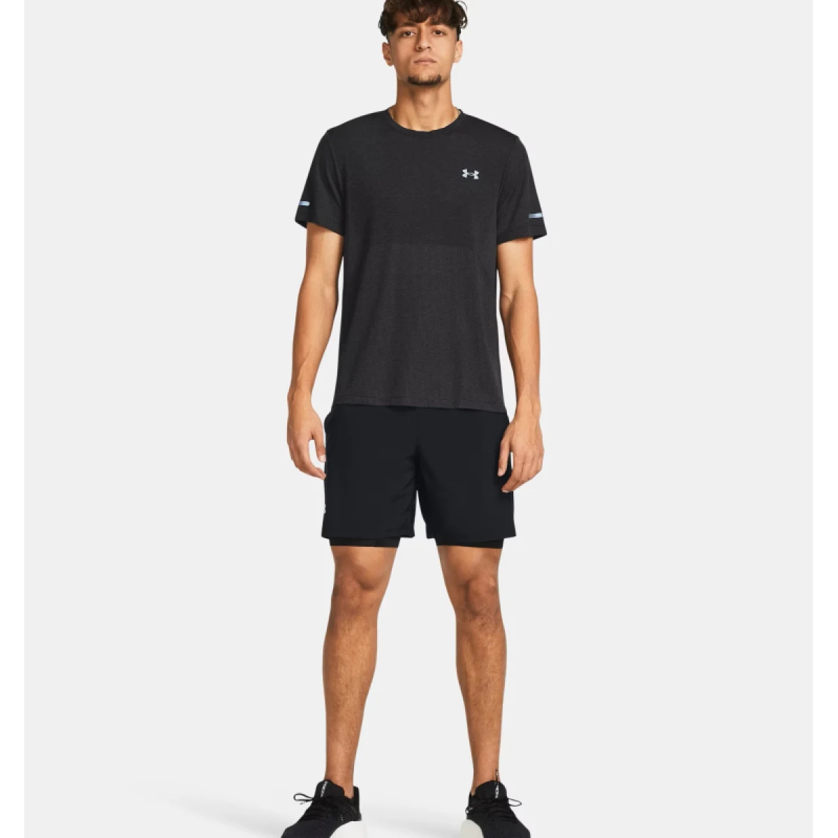 Pánske bežecké kraťasy UNDER ARMOUR UA LAUNCH 7in 2-IN-1 SHORTS · záber 3