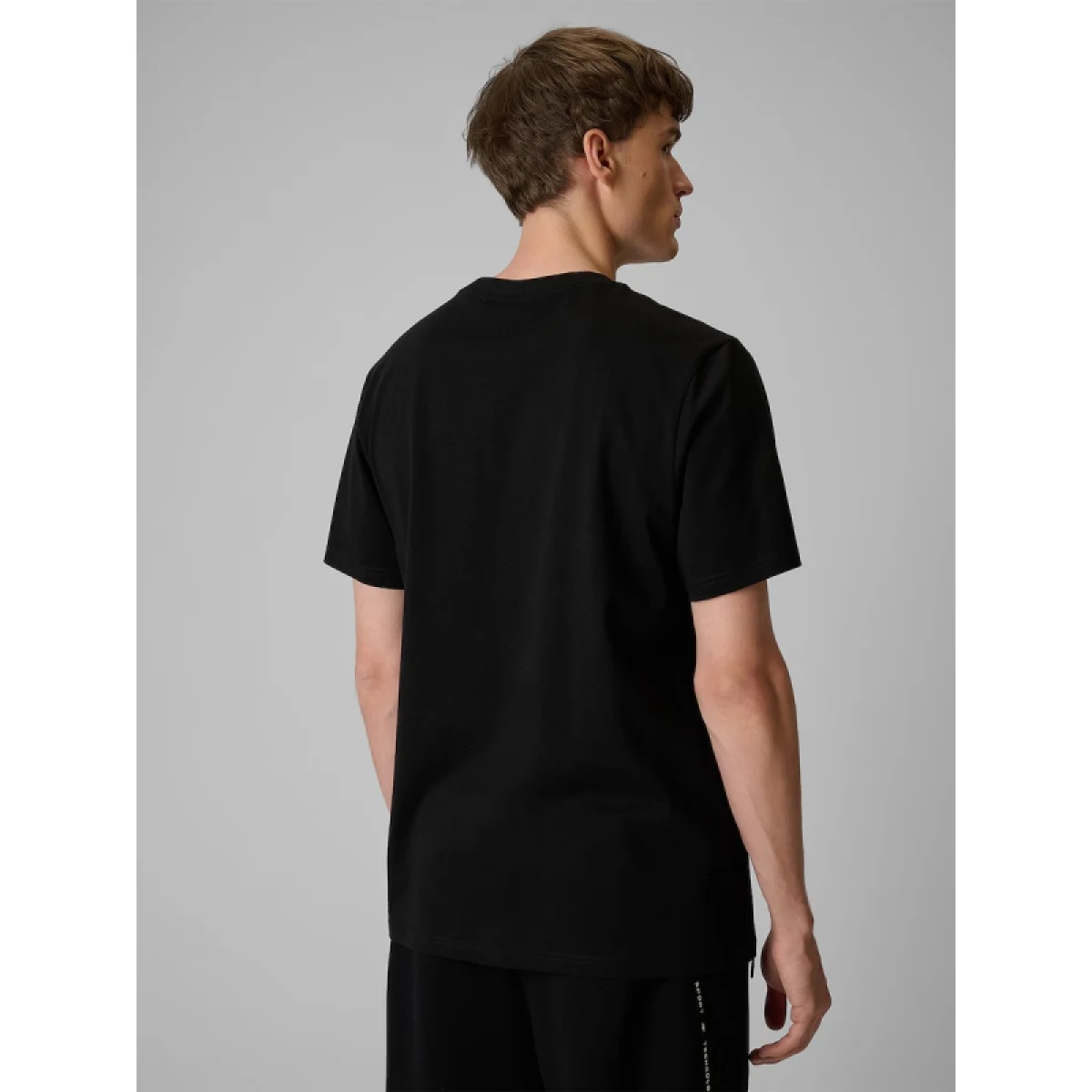 Pánské tričko s krátkým rukávem 4F TSHIRT M2822-20S-DEEP BLACK · záber 3